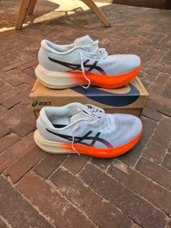 Gebrauchtes Asics Metaspeed Sky Paris bike — Bild 3 von 8