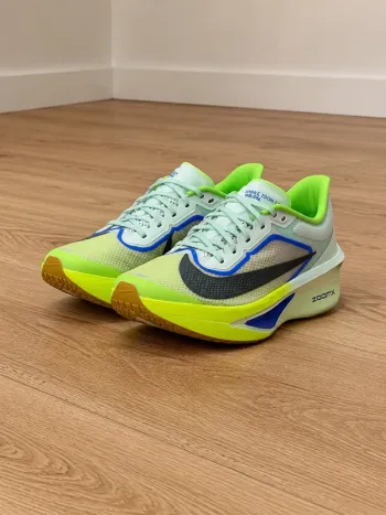Used Nike Zoom Fly 6 Running Shoes
