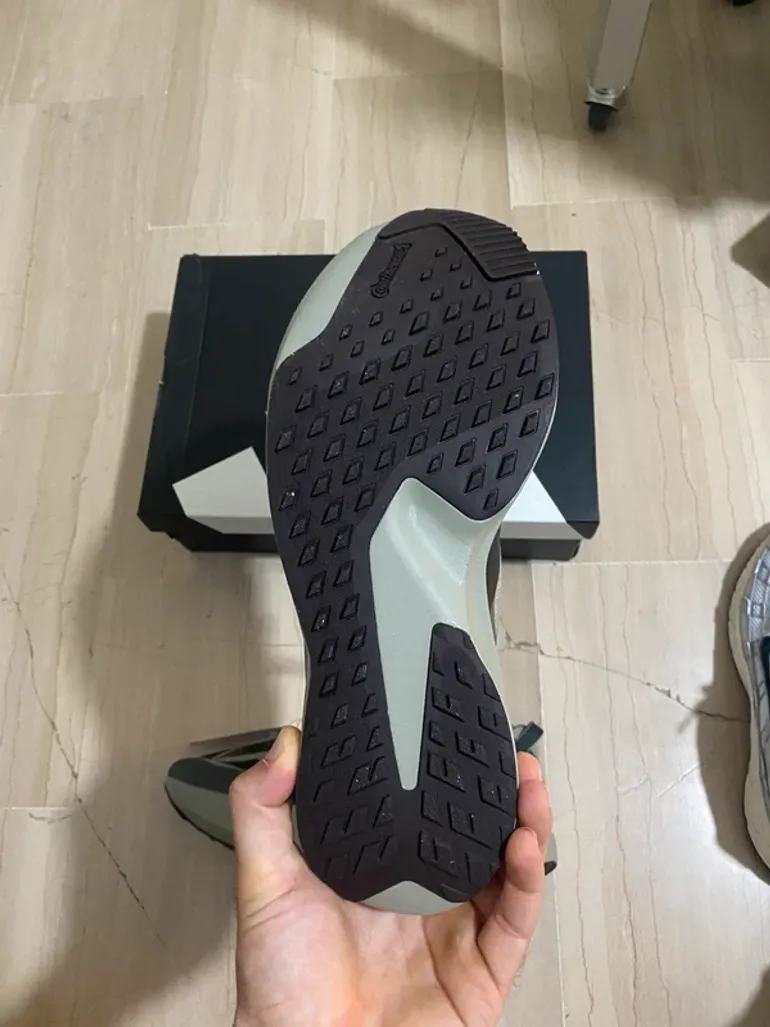 Used Adidas Adizero SL TR bike — image 3 of 4