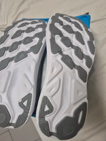 Used Hoka Clifton 9 bike — image 6 of 7