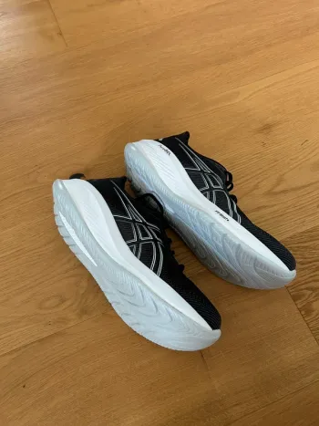 Used Asics Gel-Cumulus 26 bike — image 4 of 7