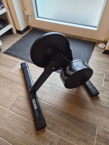 Brugt Wahoo KICKR CORE 2 Smart Trainer 2025 bike — billede 1 af 4
