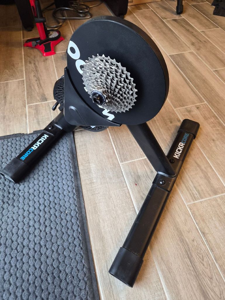 Brugt Wahoo KICKR CORE 2 Smart Trainer 2025 bike — billede 4 af 4