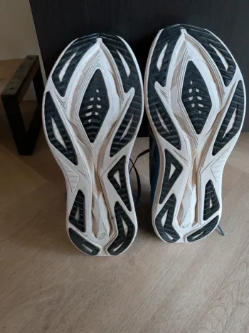 Asics Superblast 2 bike d'occasion — image 8 sur 8