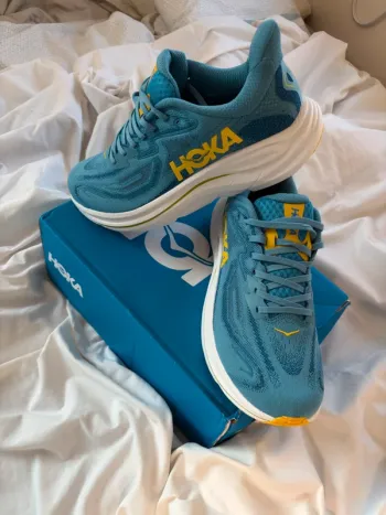 Used Hoka Clifton 10 Running Shoes