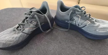New Balance running shoes bike usato — immagine 3 di 6
