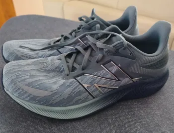 New Balance running shoes bike usato — immagine 2 di 6