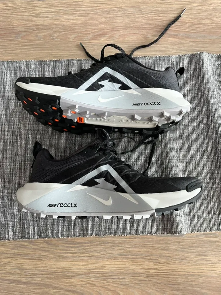 Tweedehands Nike Wildhorse 10 bike — afbeelding 4 van 14