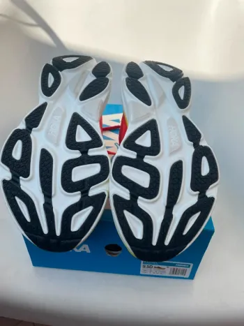 Tweedehands Hoka Scarpe bike — afbeelding 4 van 4