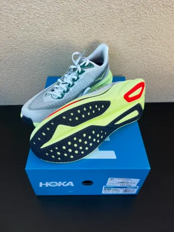 Tweedehands Hoka Mach 7 bike — afbeelding 2 van 5