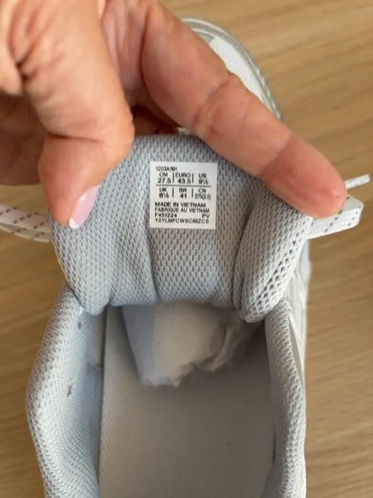 Gebrauchtes Asics Running Shoes bike — Bild 7 von 9