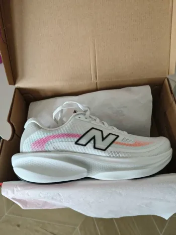 New Balance Ellipse Breathe bike usato — immagine 5 di 8