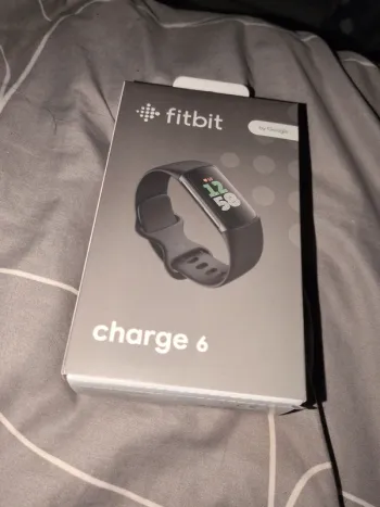 Used Fitbit Charge 6 Electronics