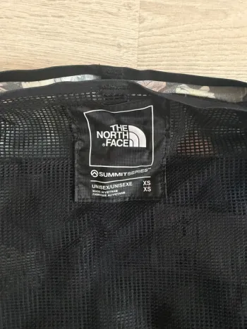 Käytetty The North Face Summit Series Flora Alpina 10L bike — kuva 5 / 5