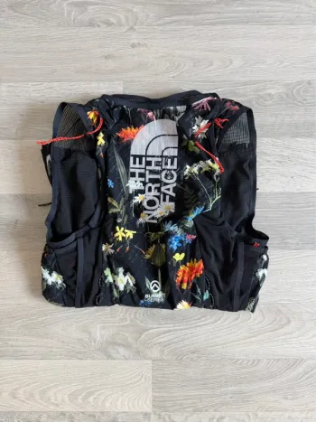 Käytetty The North Face Summit Series Flora Alpina 10L bike — kuva 2 / 5