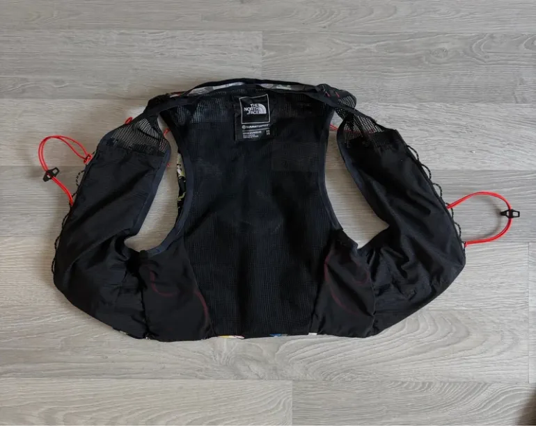 Käytetty The North Face Summit Series Flora Alpina 10L bike — kuva 4 / 5