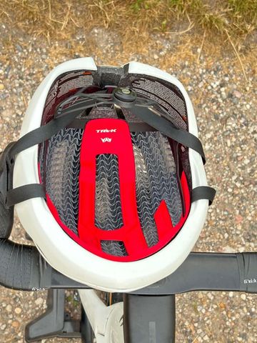 Used Trek Circuit WaveCel Helmet 2025 bike — image 5 of 6