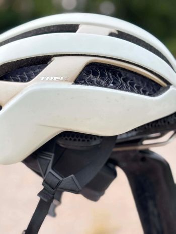 Used Trek Circuit WaveCel Helmet 2025 bike — image 2 of 6