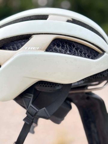 Used Trek Circuit WaveCel Helmet 2025 bike — image 2 of 6