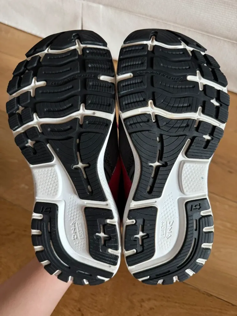 Used Brooks Ghost 14 bike — image 5 of 10
