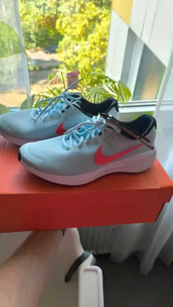 Używany Nike Revolution 7 Running Shoes