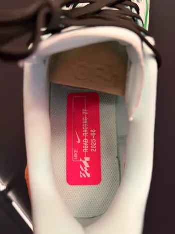 Tweedehands Nike Zoom Fly 6 bike — afbeelding 3 van 4