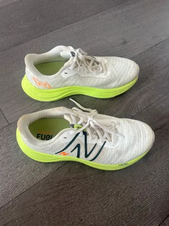 New Balance Fuelcell Propel v4 Running Shoes usato