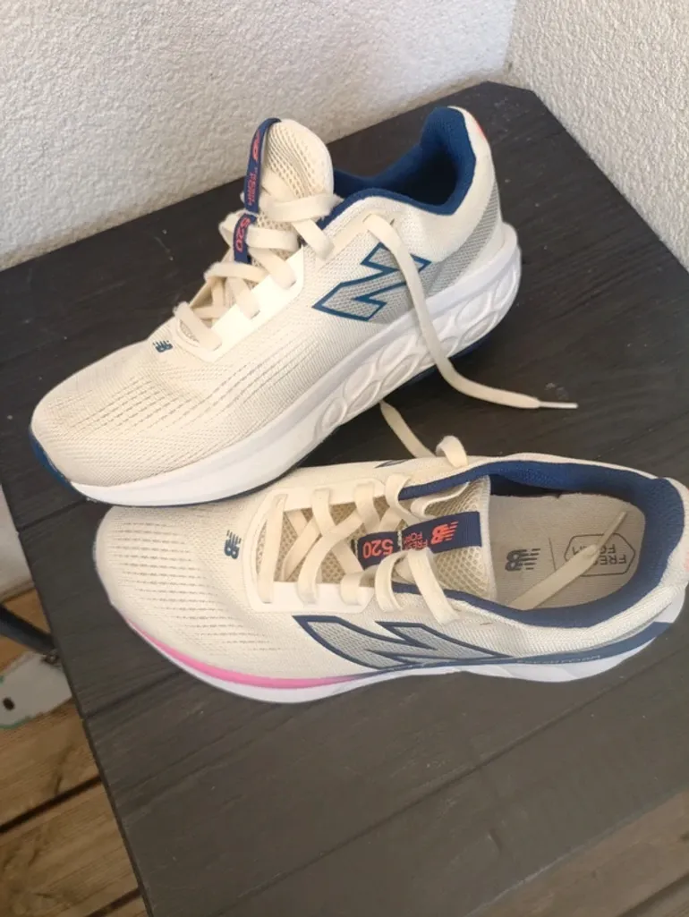 Brugt New Balance Running Shoes bike — billede 2 af 4