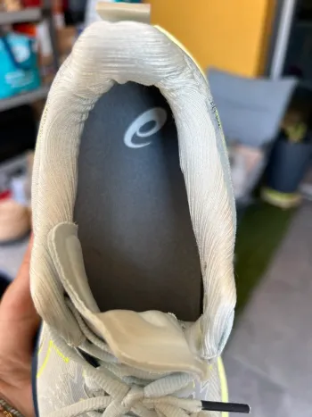 Used Asics Running Shoes bike — image 10 of 10