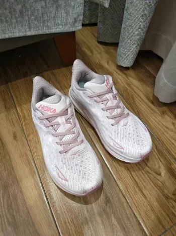 Rose Hoka Shoes size 39 bike d'occasion — image 2 sur 3