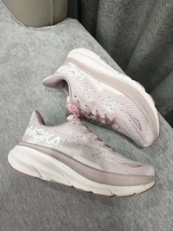 Used Rose Hoka Schuhe Rosa Größe 42 bike — image 3 of 5