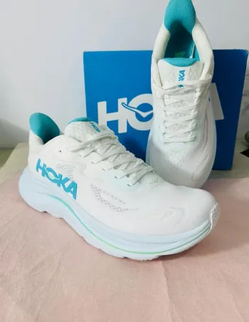 Used Hoka Shoes size 40 Running Shoes