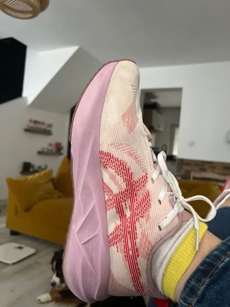 Použité Asics Novablast 5 bike — obrázek 3 z 6