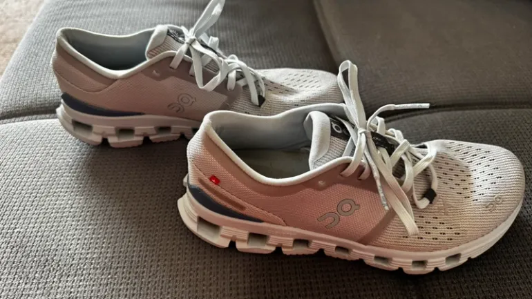 Used On Running Cloud X4 bike — image 2 of 6