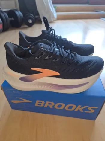 Used Brooks Glycerin Max 2 Special Arda Edition Running Shoes