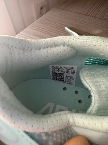 Used Adidas Adizero SL2 bike — image 7 of 7