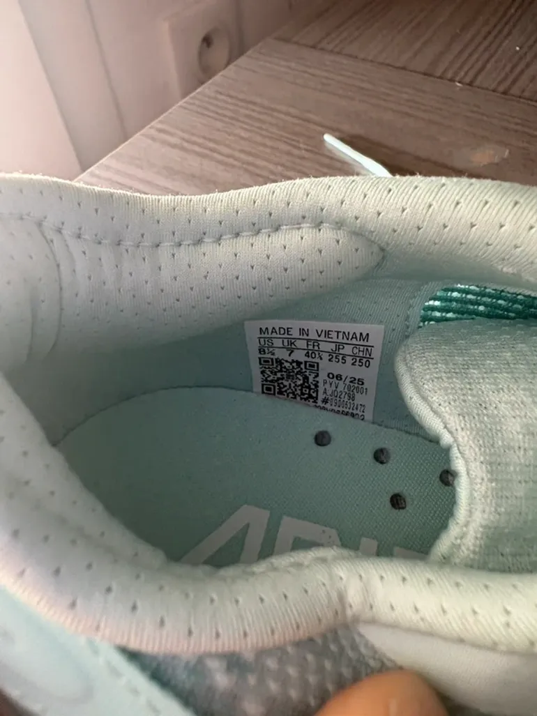 Used Adidas Adizero SL2 bike — image 7 of 7