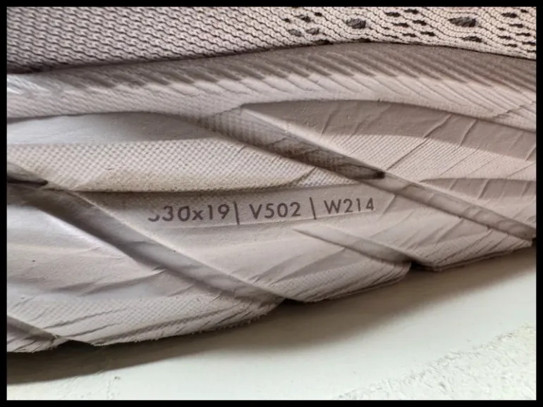 Used Hoka Clifton 8 bike — image 7 of 15