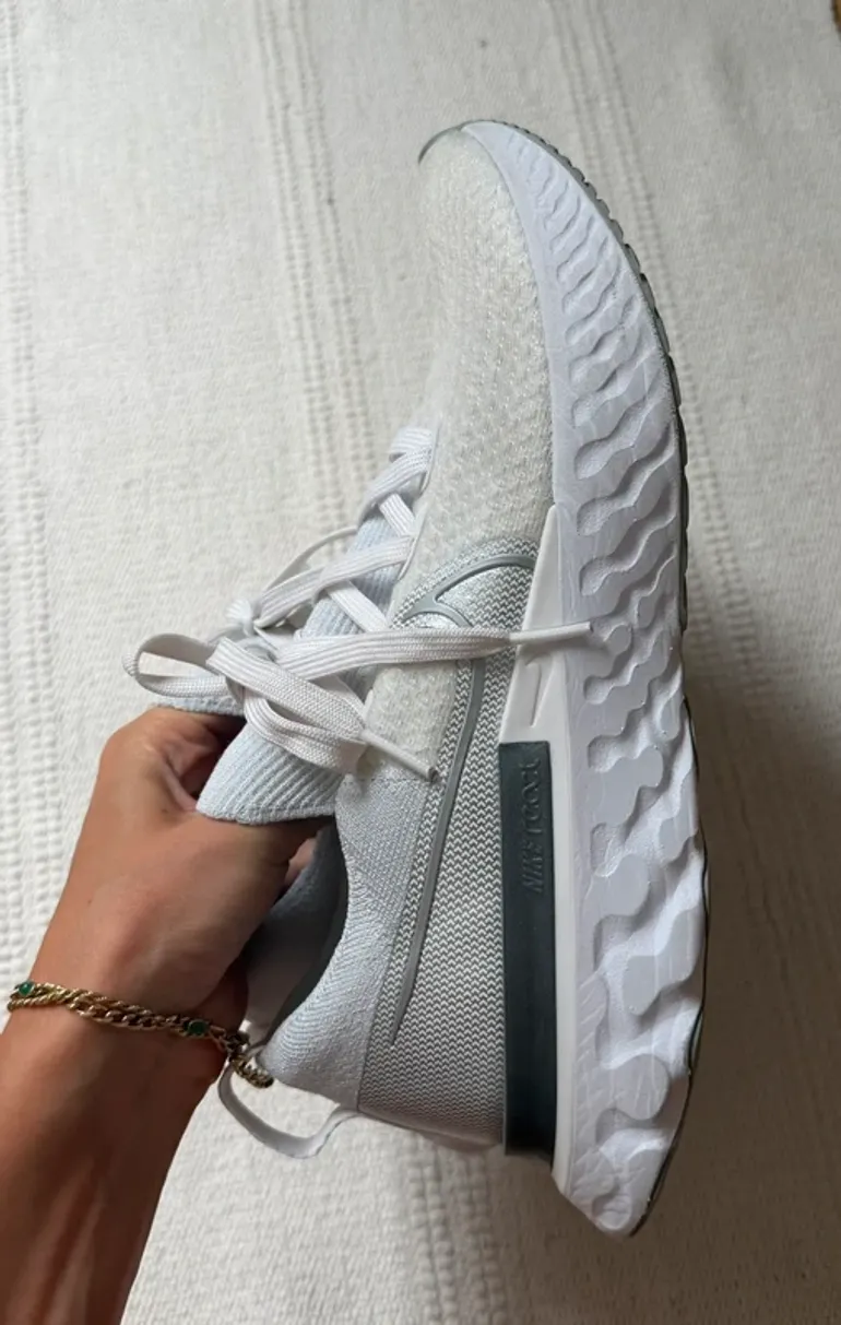 Used Nike React Infinity Run Flyknit bike — image 4 of 6