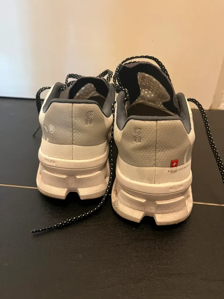 Used On Running Shoes bike — image 5 of 5