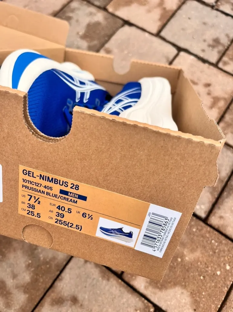 Used Asics Nimbus 28 bike — image 8 of 8