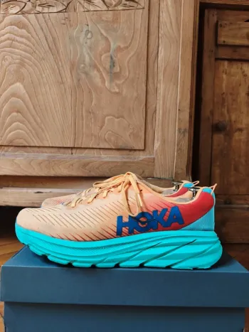 Tweedehands Hoka Rincon 3 bike — afbeelding 8 van 9