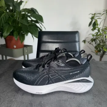 Używany Asics Gel Cumulus 25 Running Shoes