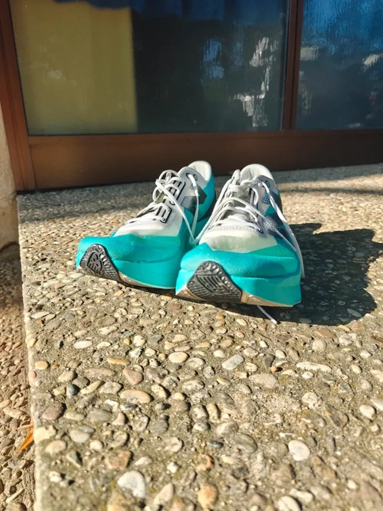 Used New Balance FuelCell SuperComp Elite v4 bike — image 9 of 10