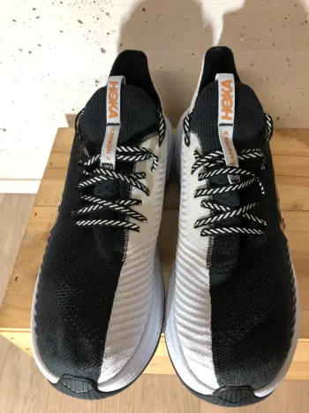 Hoka Carbon X3 bike d'occasion — image 4 sur 6