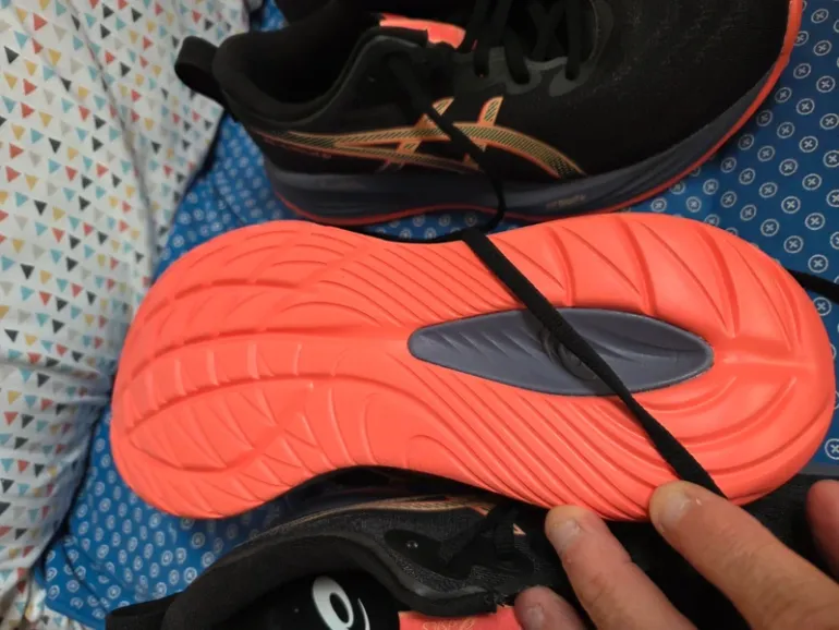 Used Asics Gel Cumulus 27 bike — image 5 of 11