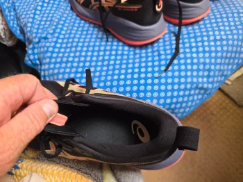 Used Asics Gel Cumulus 27 bike — image 10 of 11