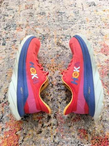 Used Rose Mach 4 Running Shoes