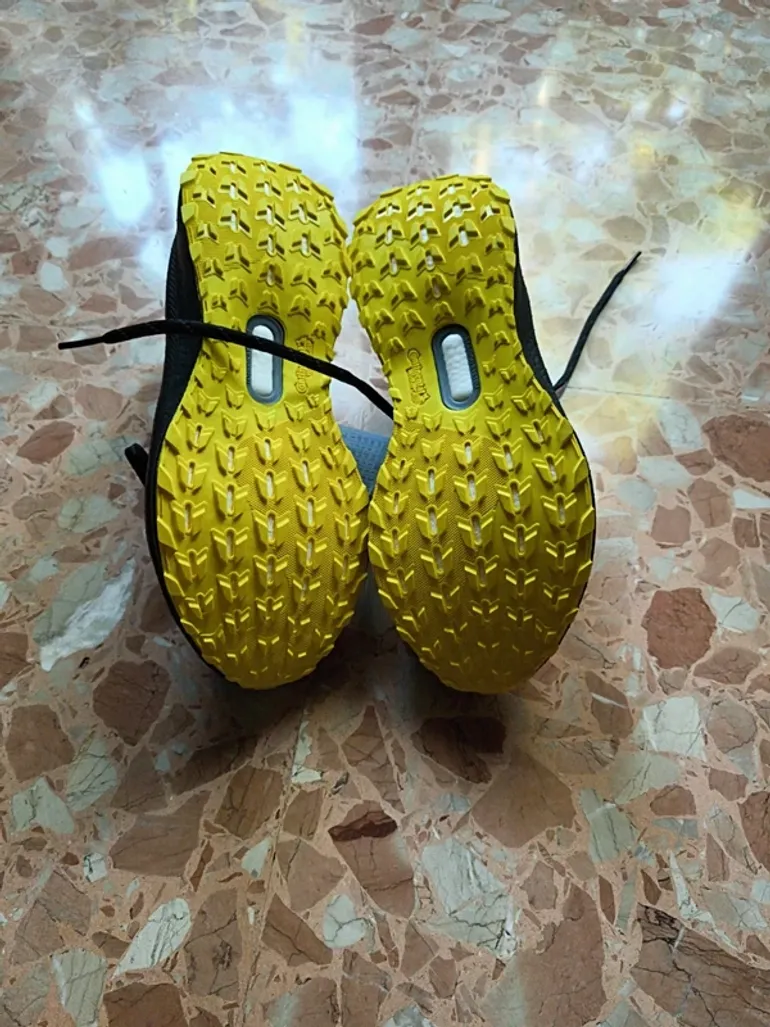 Adidas Ultraboost 5 GTX bike d'occasion — image 4 sur 6