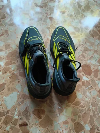 Adidas Ultraboost 5 GTX bike d'occasion — image 3 sur 6